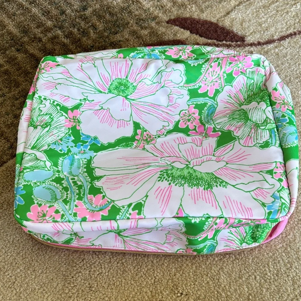 NWOT Lilly Pulitzer Pink & Green Floral Mult Purpose Bag